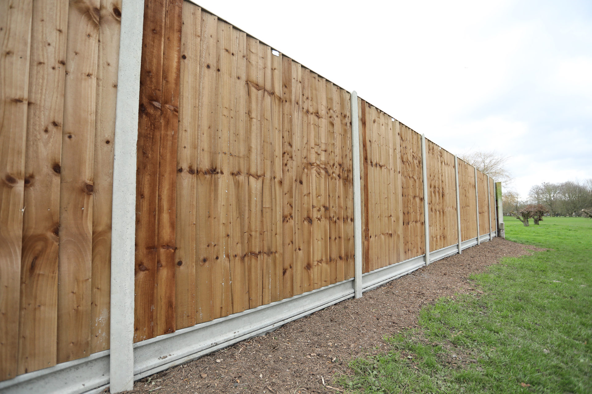 The benefits of concrete fence posts and gravel boards